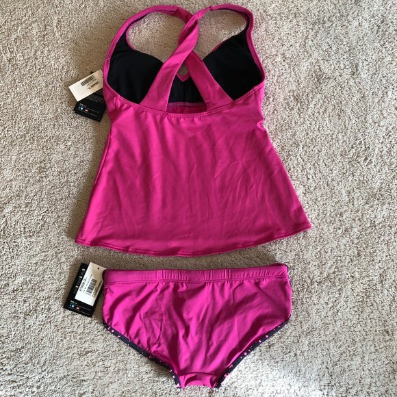 NWT TYR Pink with Black Trim Tankini with Full Coverage Bottoms Size 4/6 - Picture 2 of 15